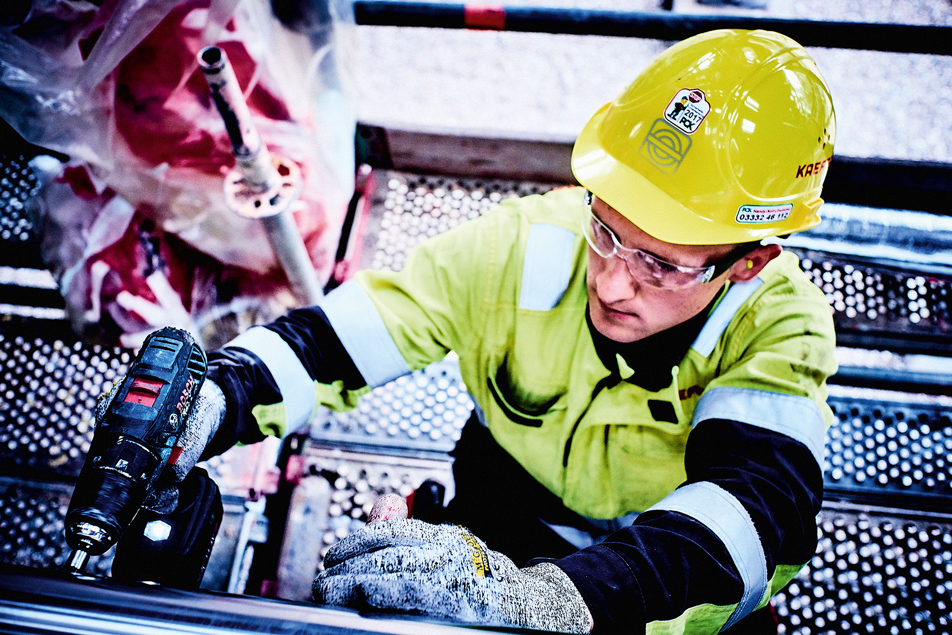 KAEFER Industrie-Isolierer bei der Montage und Wartung einer Anlage